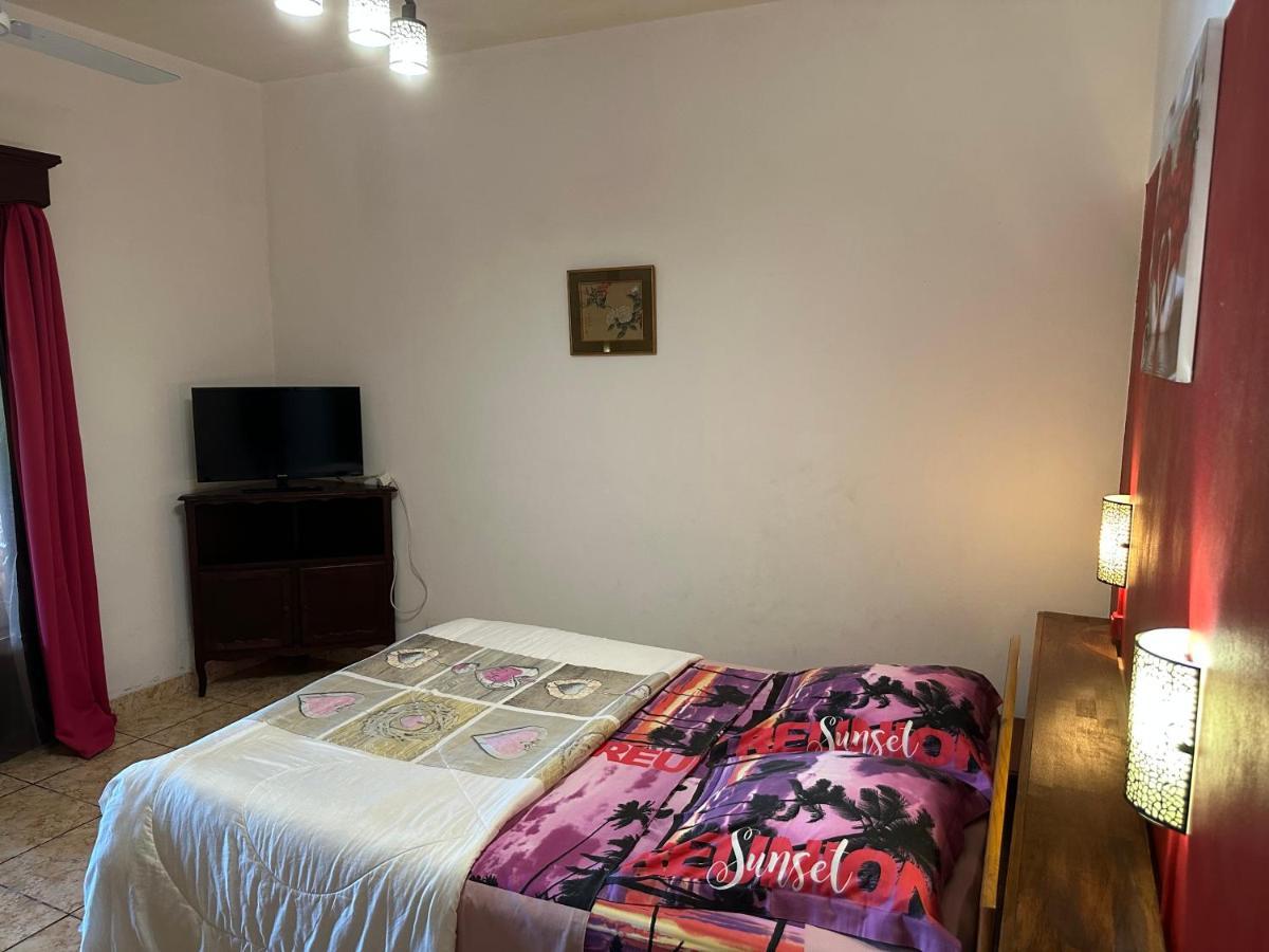 Zoiseaux Pays Bed & Breakfast แซ็ง-ปีแยร์ ภายนอก รูปภาพ