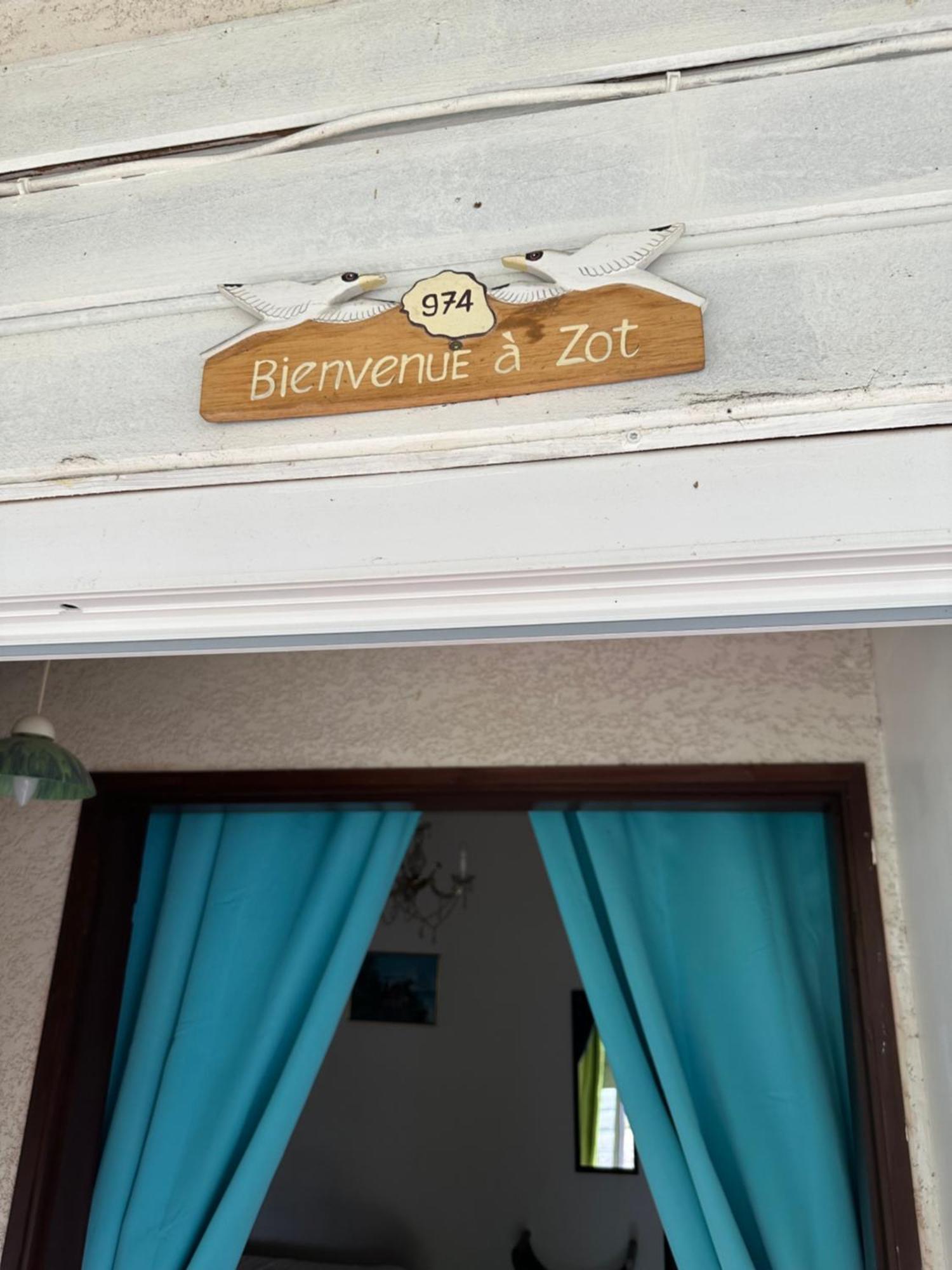 Zoiseaux Pays Bed & Breakfast แซ็ง-ปีแยร์ ภายนอก รูปภาพ